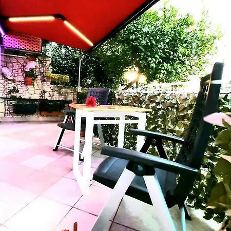 Apartment Luxury M&n In - Free Parking Split