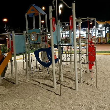 Luxury M&n In - Free Parking Appartement