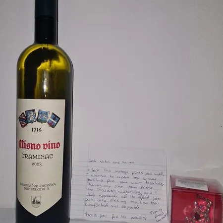 Luxury M&n In - Free Parking Apartment