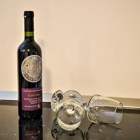 Luxury M&n In - Free Parking Апартаменти *