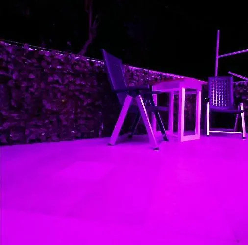 Luxury M&n In - Free Parking Split