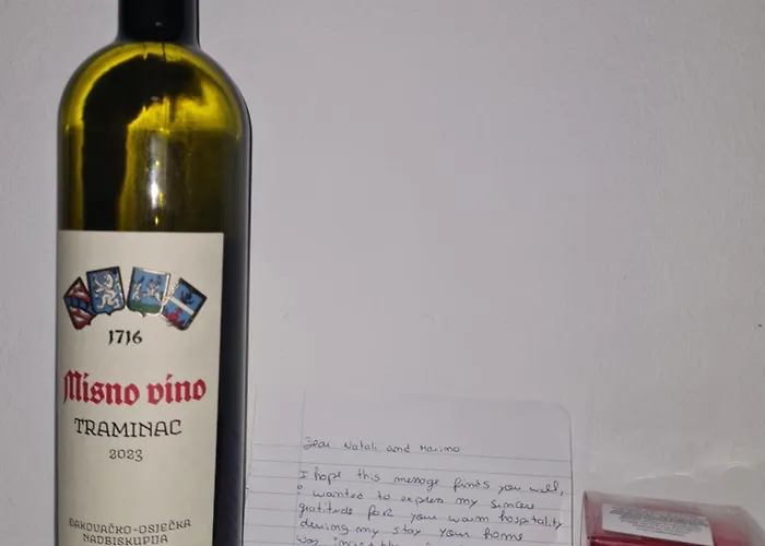 Luxury M&n In - Free Parking Apartment