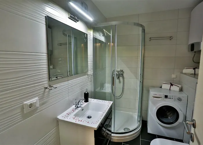 Luxury M&n In - Free Parking