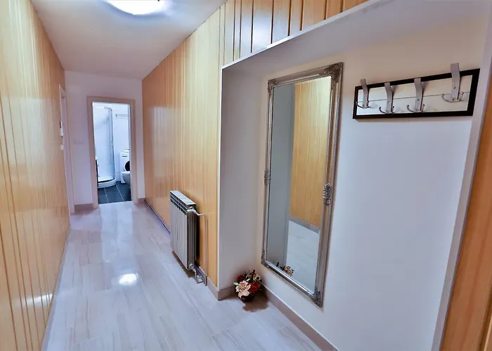 Luxury M&n In - Free Parking *