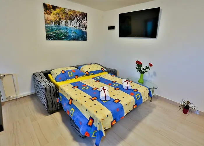 Luxury M&n In - Free Parking Apartment Split